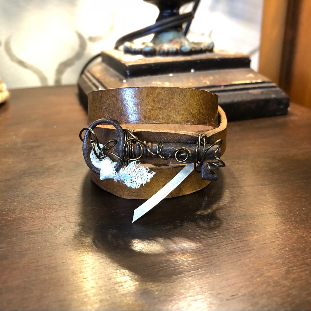 Handmade vintage leather key bracelet